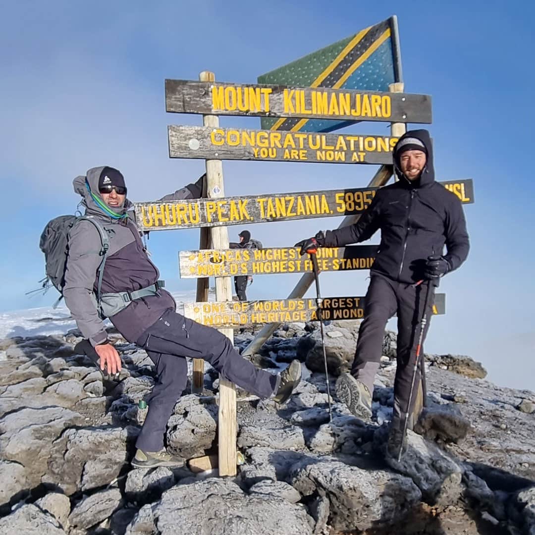 Kilimandjaro - Claudio Minder et Karl Müller au sommet de la plus haute montagne d'Afrique