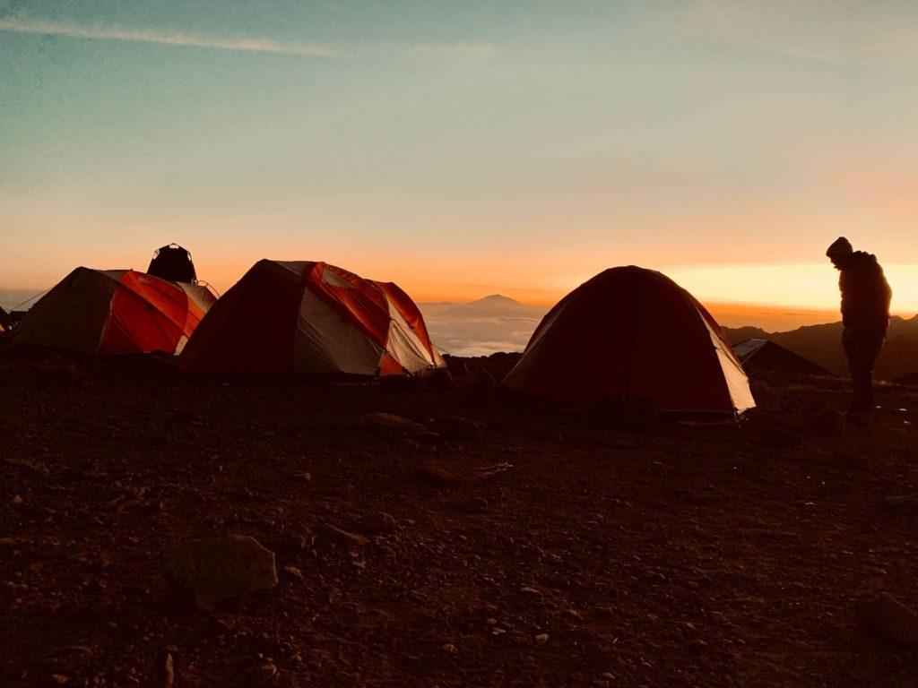 Kilimandjaro - lever de soleil sur le toit de l'Afrique