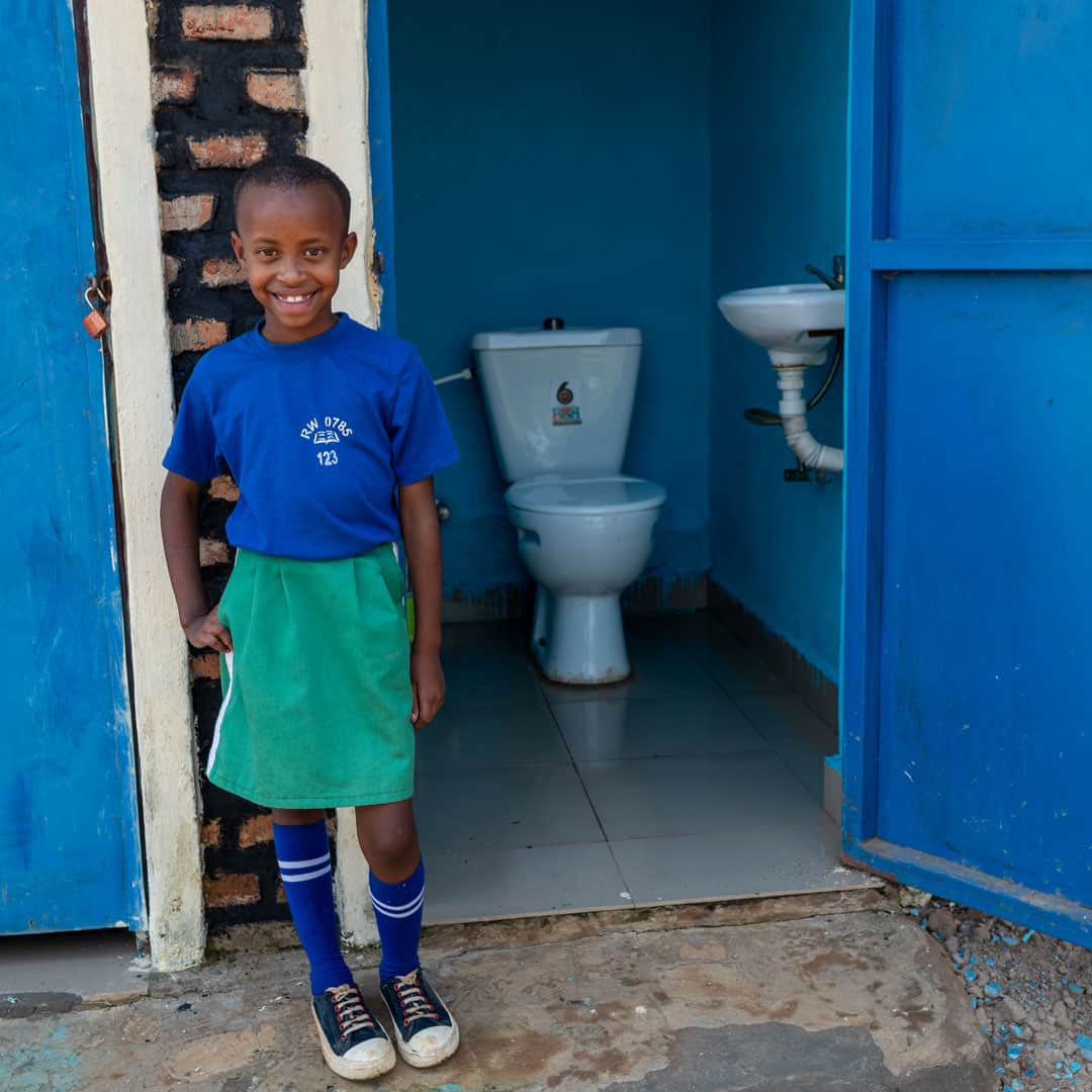 des toilettes pour les enfants du Rwanda
